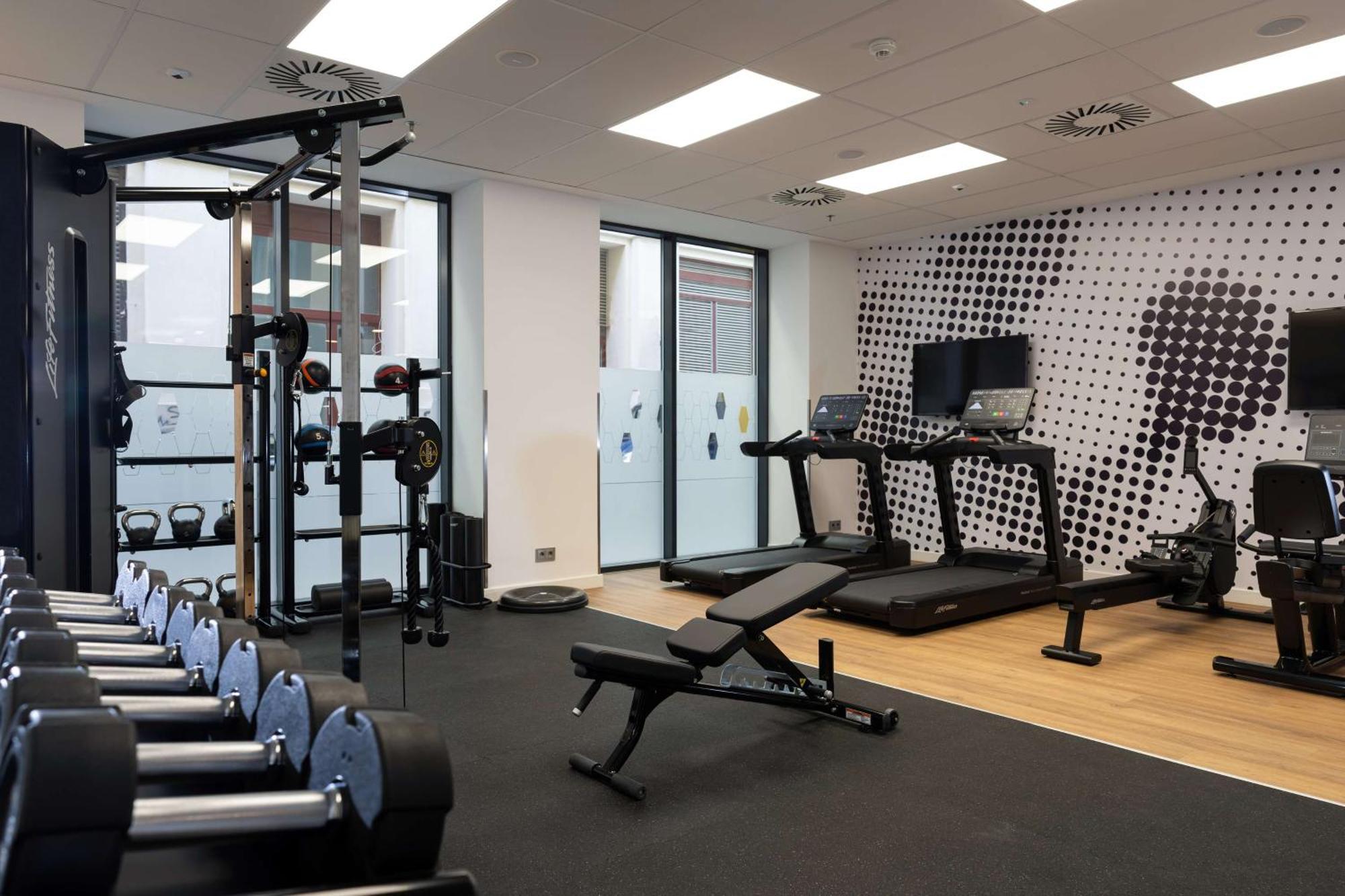 Hampton By Hilton Budapest City Centre — Photos 2